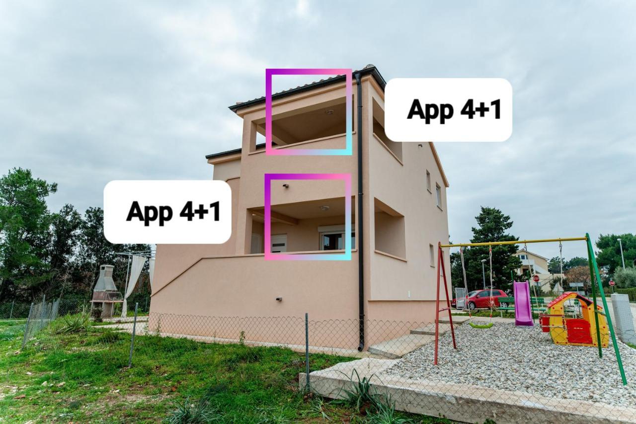 Holiday Home Aria Nin Exterior photo
